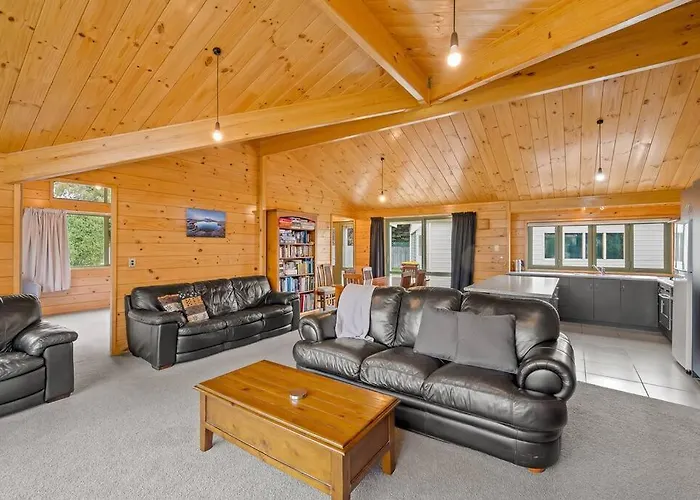 Family Very Private Close To Park With A Games Sleeps 10